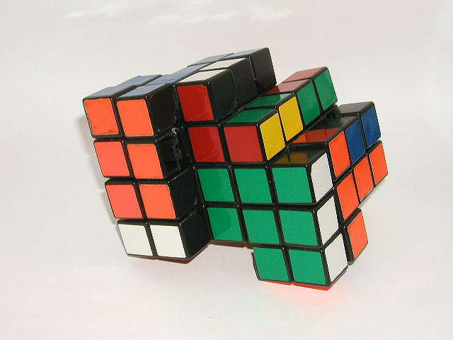 ECCENTRIC CUBE