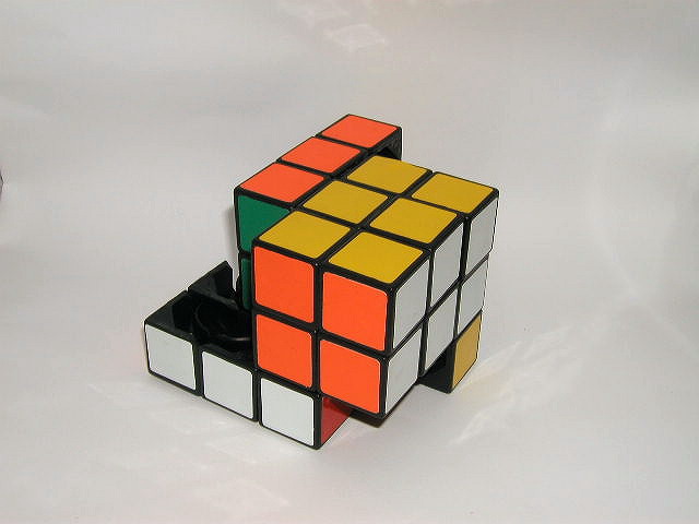 Extended 2x2x2 scrambled